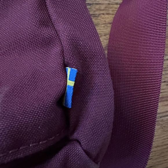 Fjällräven Crossbody Foldsack No. 3 6L in Dark Garnet - Picture 9 of 10